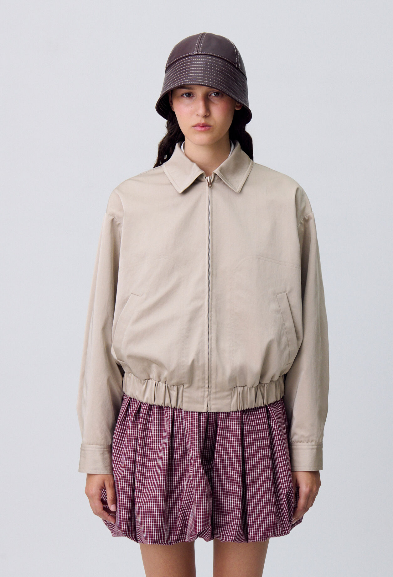 Chaqueta oversize con cremallera