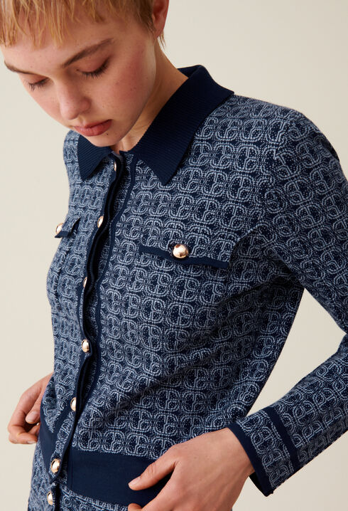 Cárdigan monograma CP cuello camisa