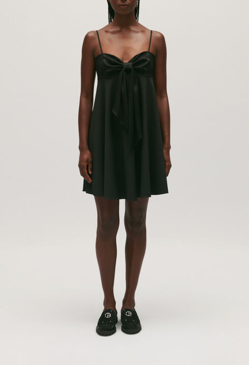 Vestido negro corto